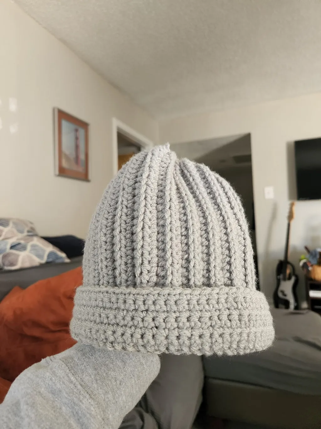 Ribbed beanie in heather grey